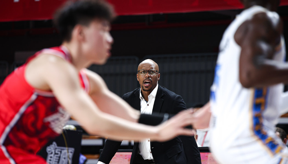 成了乔里欧, CBA开赛, GNZd 成了乔里欧, CBA开赛, GNZd