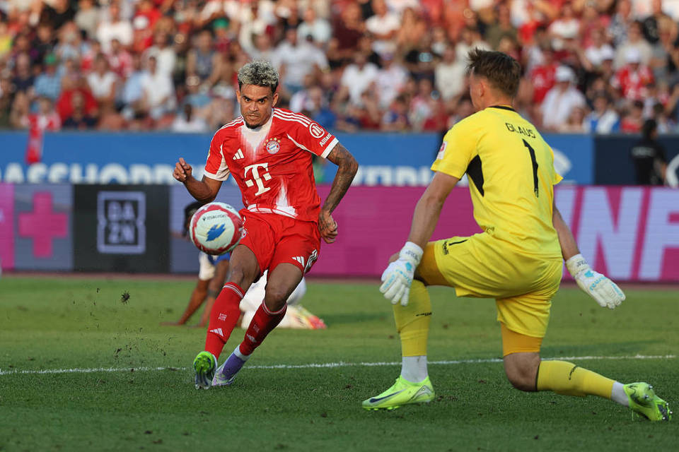 Musia, 拜仁慕尼黑 Musia, 拜仁慕尼黑